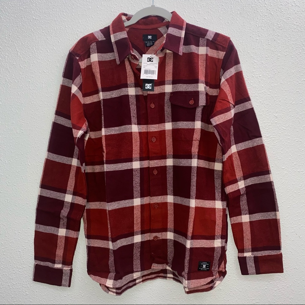 DC Red shirt, Large.